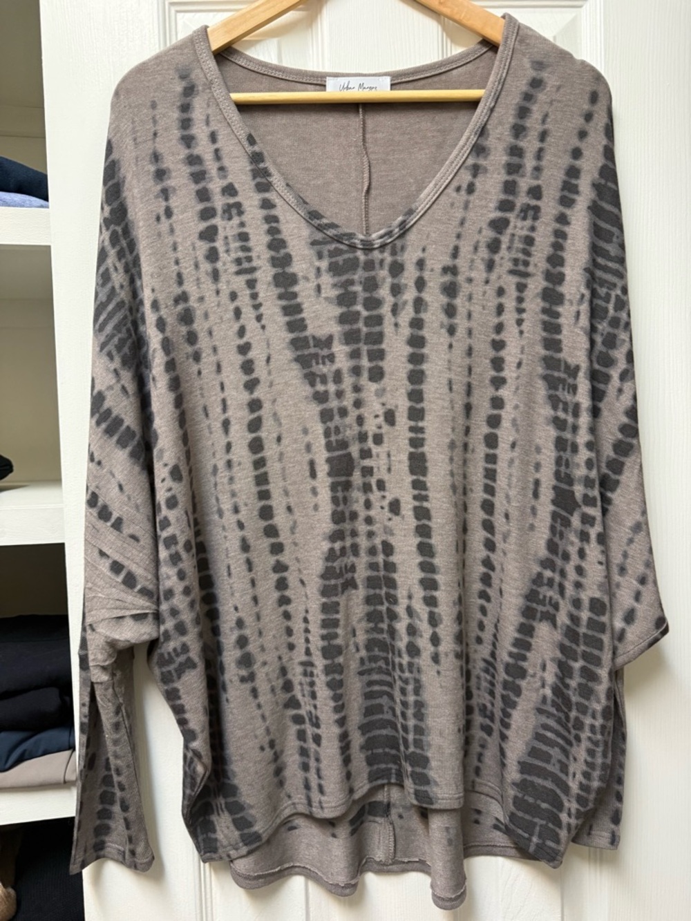 Urban Mangoz Tie Dye flowy top